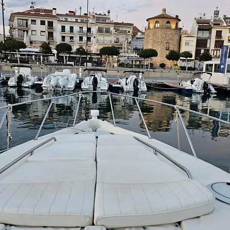 Barco En Botel *